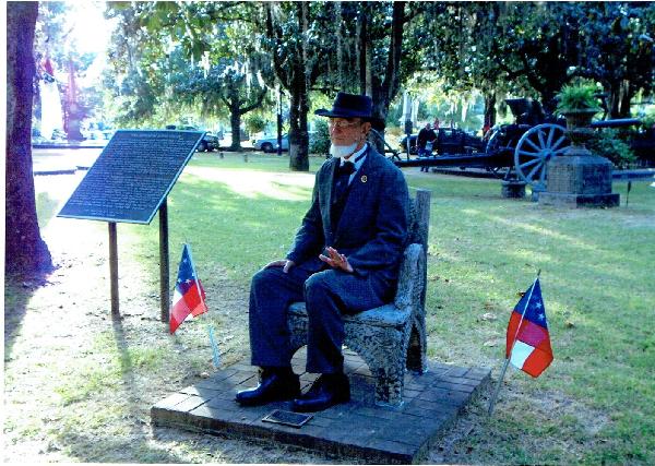 Jefferson Davis visits Live Oak Cemetery